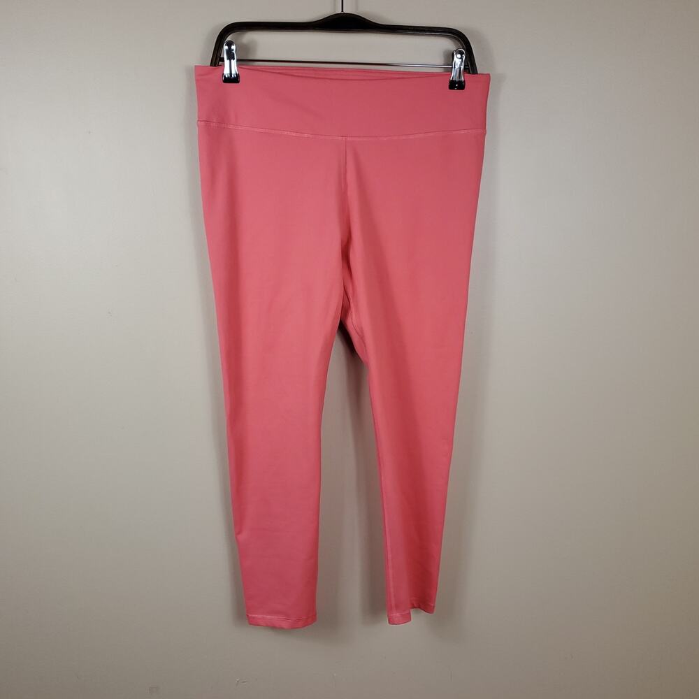 Fabletics Salmon Mid-rise Capri Leggings Size L